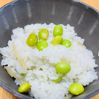 夏のさっぱりご飯！枝豆と生姜ご飯♪